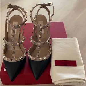 BRAND NEW Valentino Rockstud Caged 100 Leather